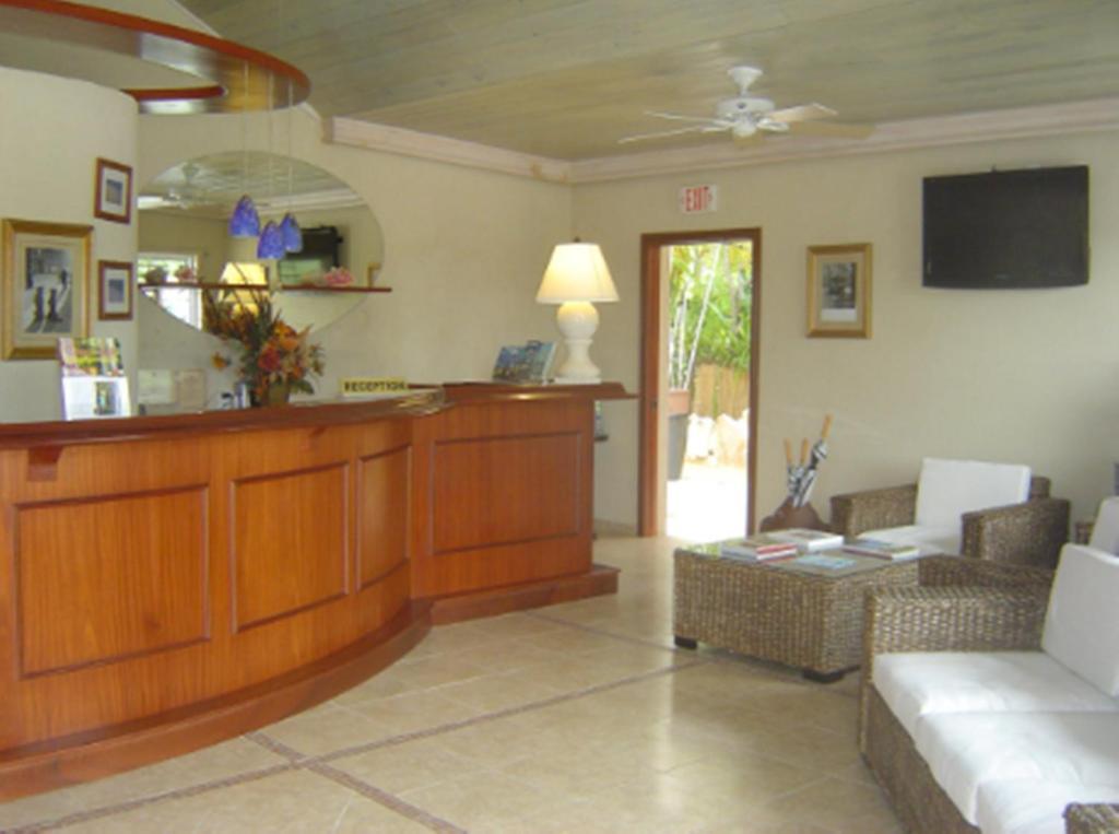 Caribbean Paradise Inn Грейс-Бэй Номер фото